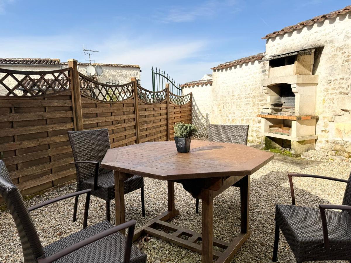 Le Relais De Saint-Preuil, The Originals Relais Vignes Du Cognac Ξενοδοχείο Εξωτερικό φωτογραφία